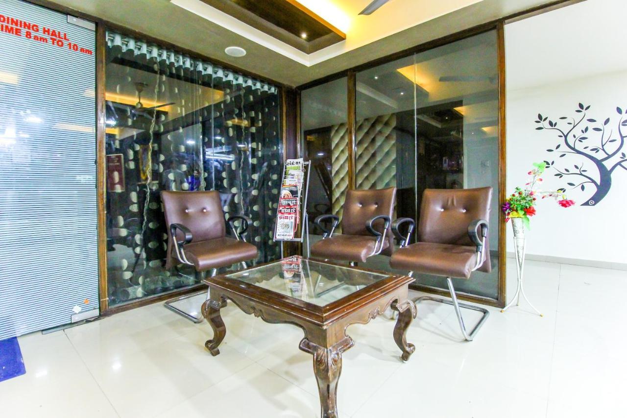 Hotel Seven 阿穆达巴 外观 照片